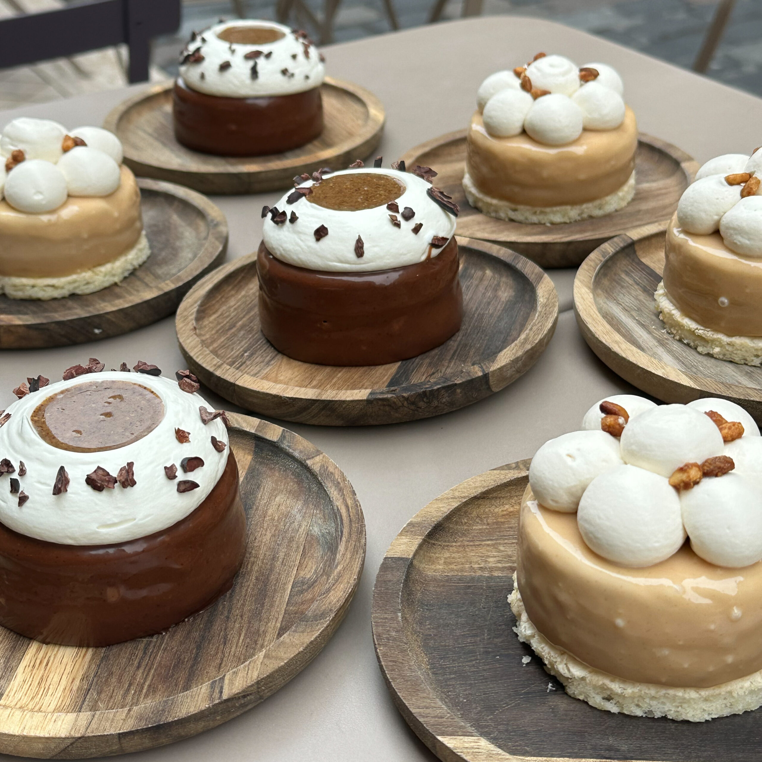 Pâtisseries de Henriette et Olga – L'Élégance Gourmande Pâtisseries de Henriette et Olga – Créations Artisanales et Gourmandes – Découvrez des Douceurs Uniques